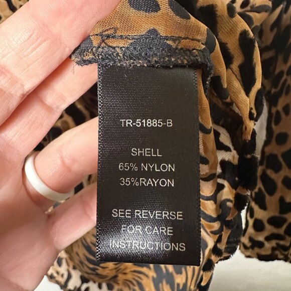 Karlie Leopard Print Scoop Neck Blouse Lightweight High-Low Hem Size Small - Picture 4 of 6
